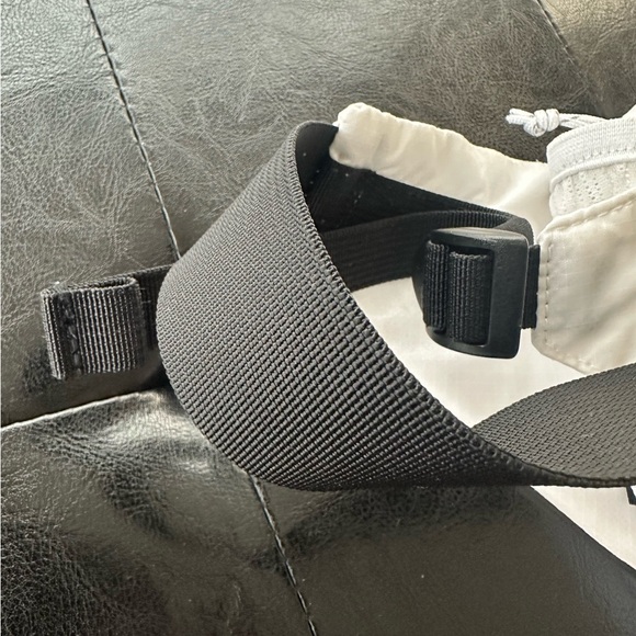 Supreme NYC Waist Bag - Picture 2 of 16